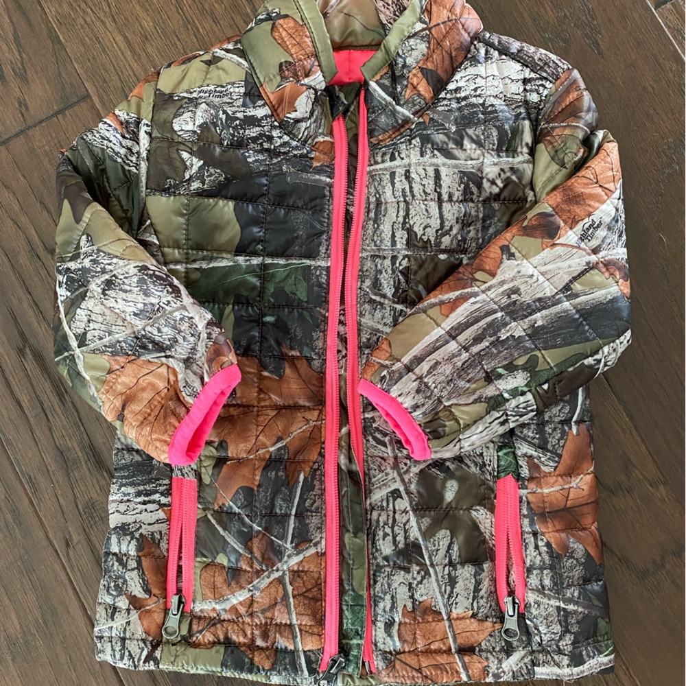 Girls camo jacket 2T *NWOT